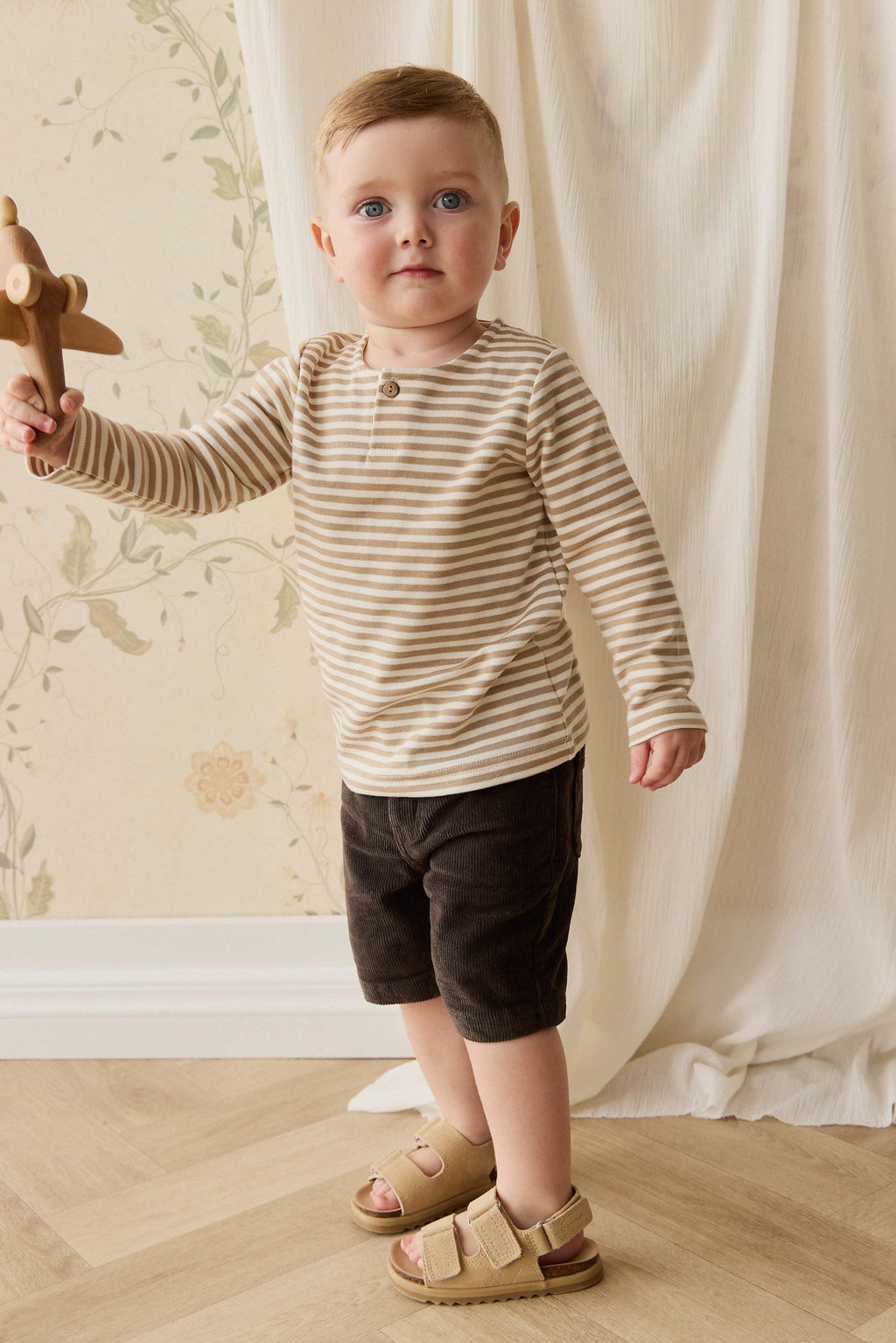 Short décontracté en velours côtelé bistre coton-élasthanne avec taille élastique et poches avant pour enfants