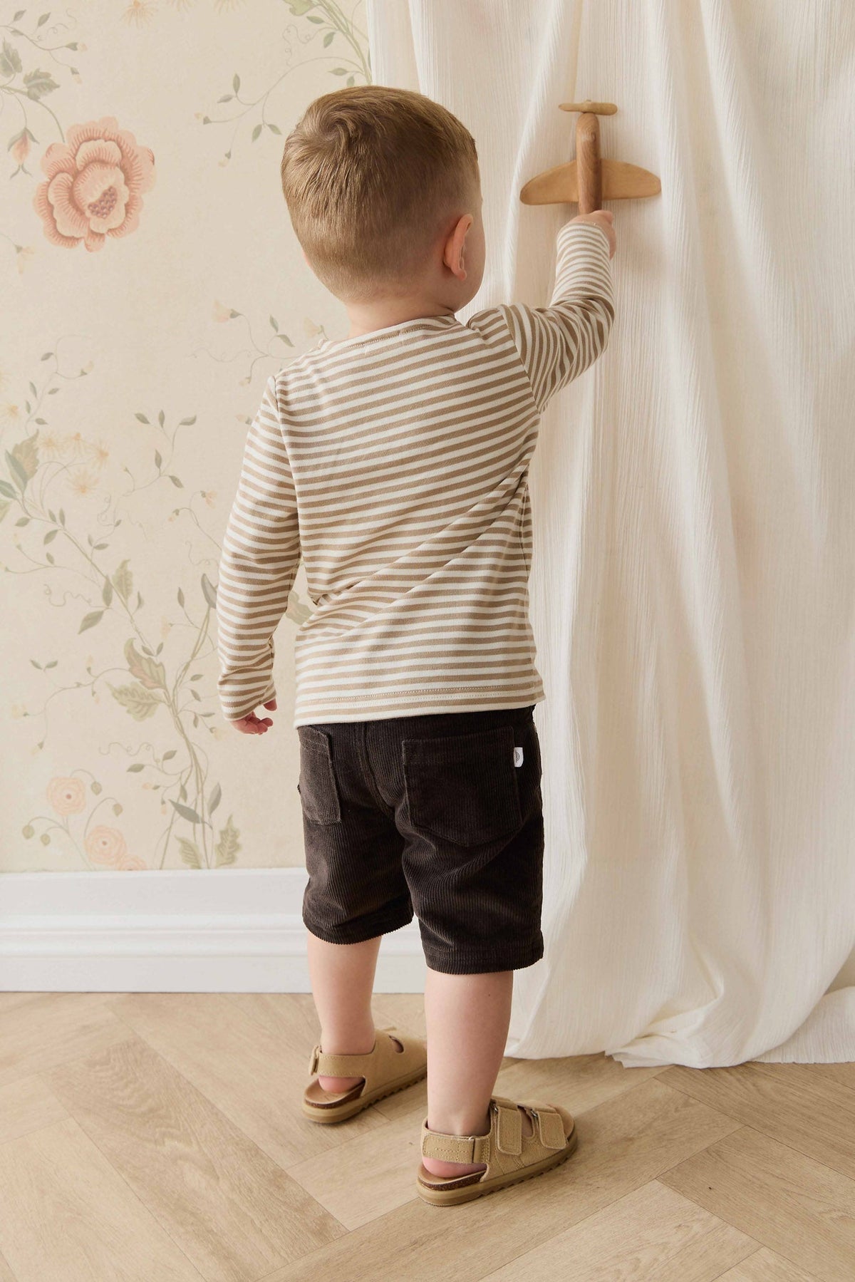 Short décontracté en velours côtelé bistre coton-élasthanne avec taille élastique et poches avant pour enfants