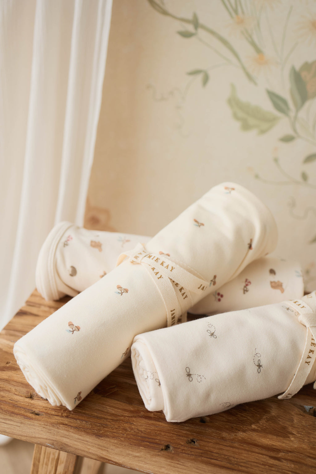 Couverture en mousseline de coton biologique à motif de glands doux avec tissage respirant pour bébé