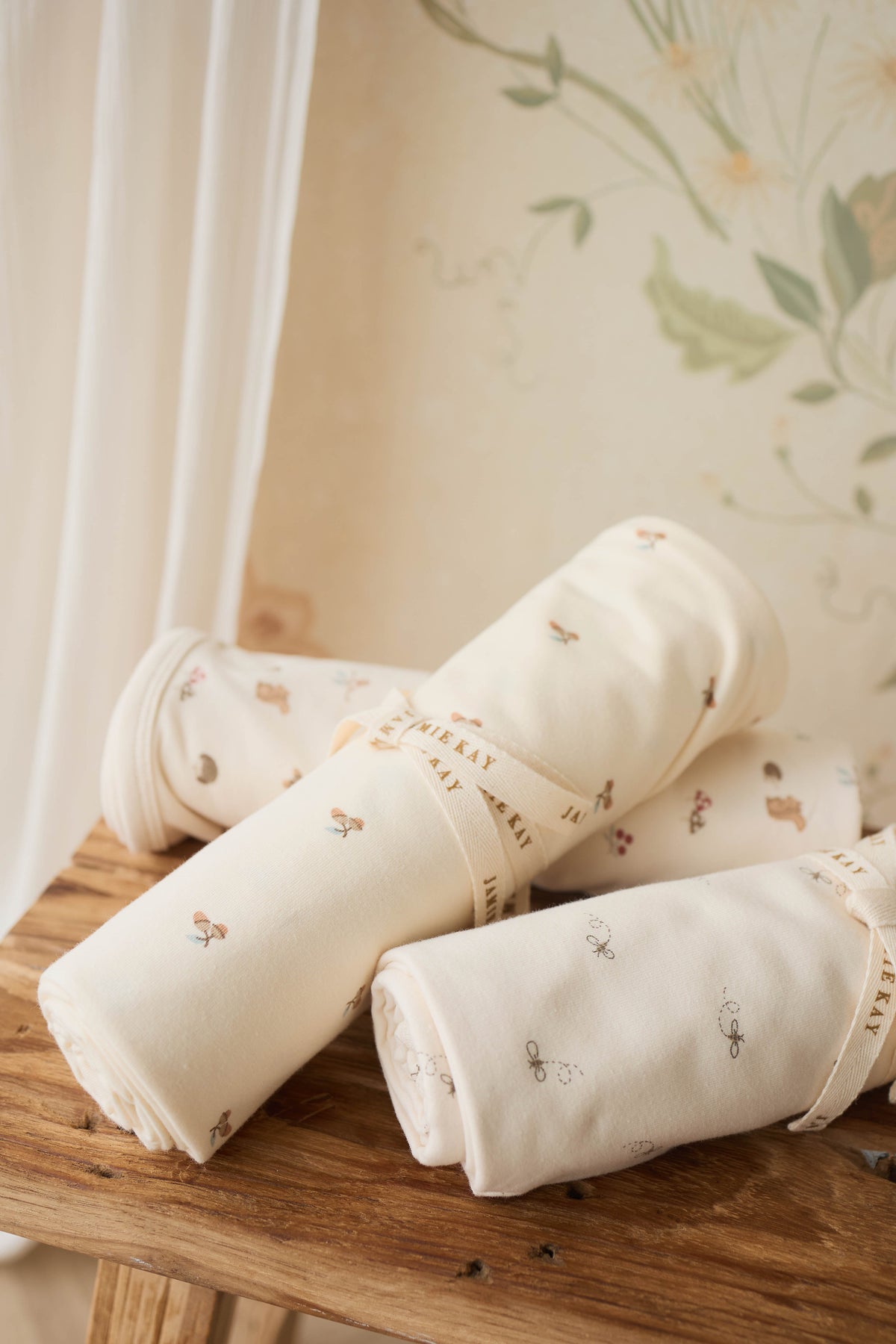 Couverture en mousseline de coton biologique à motif de glands doux avec tissage respirant pour bébé