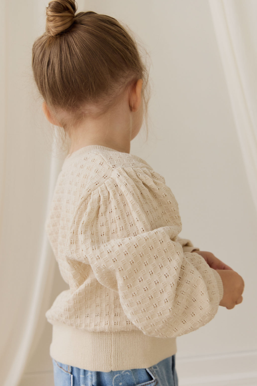 Pull en coton tricoté texturé vanille douce avec manches bouffantes pour bébés et filles, usage quotidien