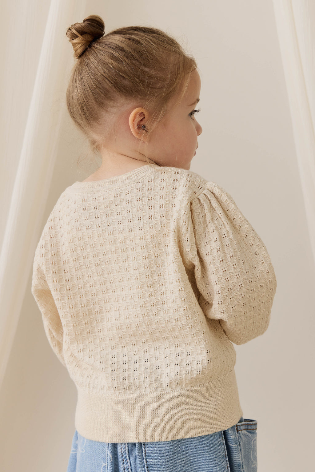 Pull en coton tricoté texturé vanille douce avec manches bouffantes pour bébés et filles, usage quotidien
