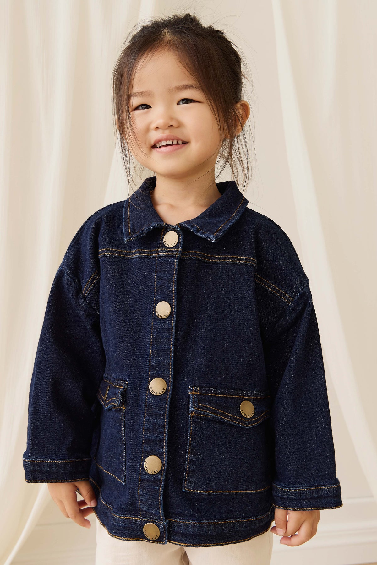 Veste Enfant Classique en Jean Indigo en Coton Élasthanne avec Boutons sur le Devant et Poches Plaques