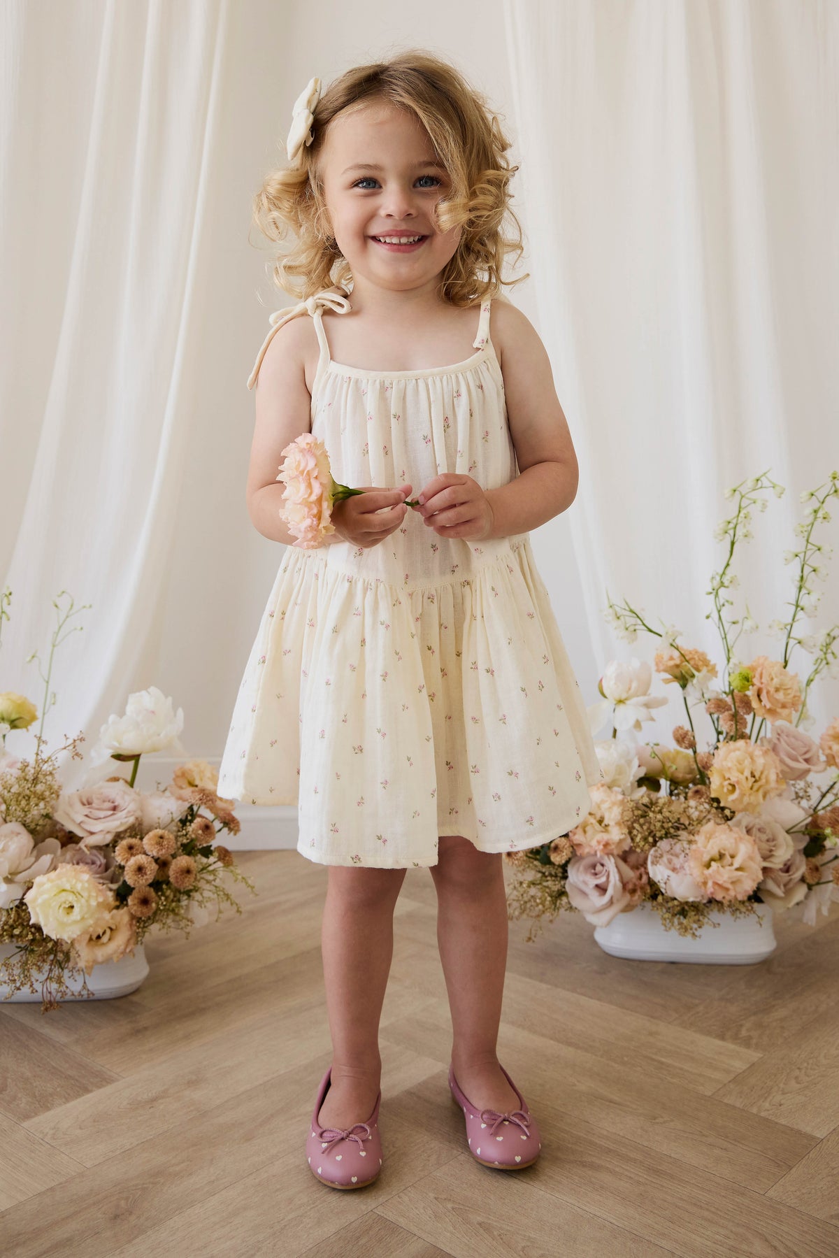 Robe en mousseline de coton biologique imprimé rose floral « Floaty Willow » à bretelles nouées pour filles