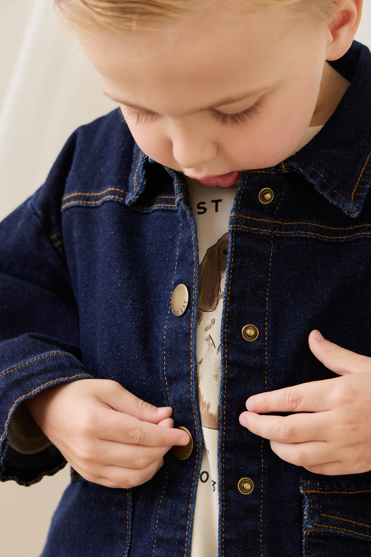 Veste Enfant Classique en Jean Indigo en Coton Élasthanne avec Boutons sur le Devant et Poches Plaques