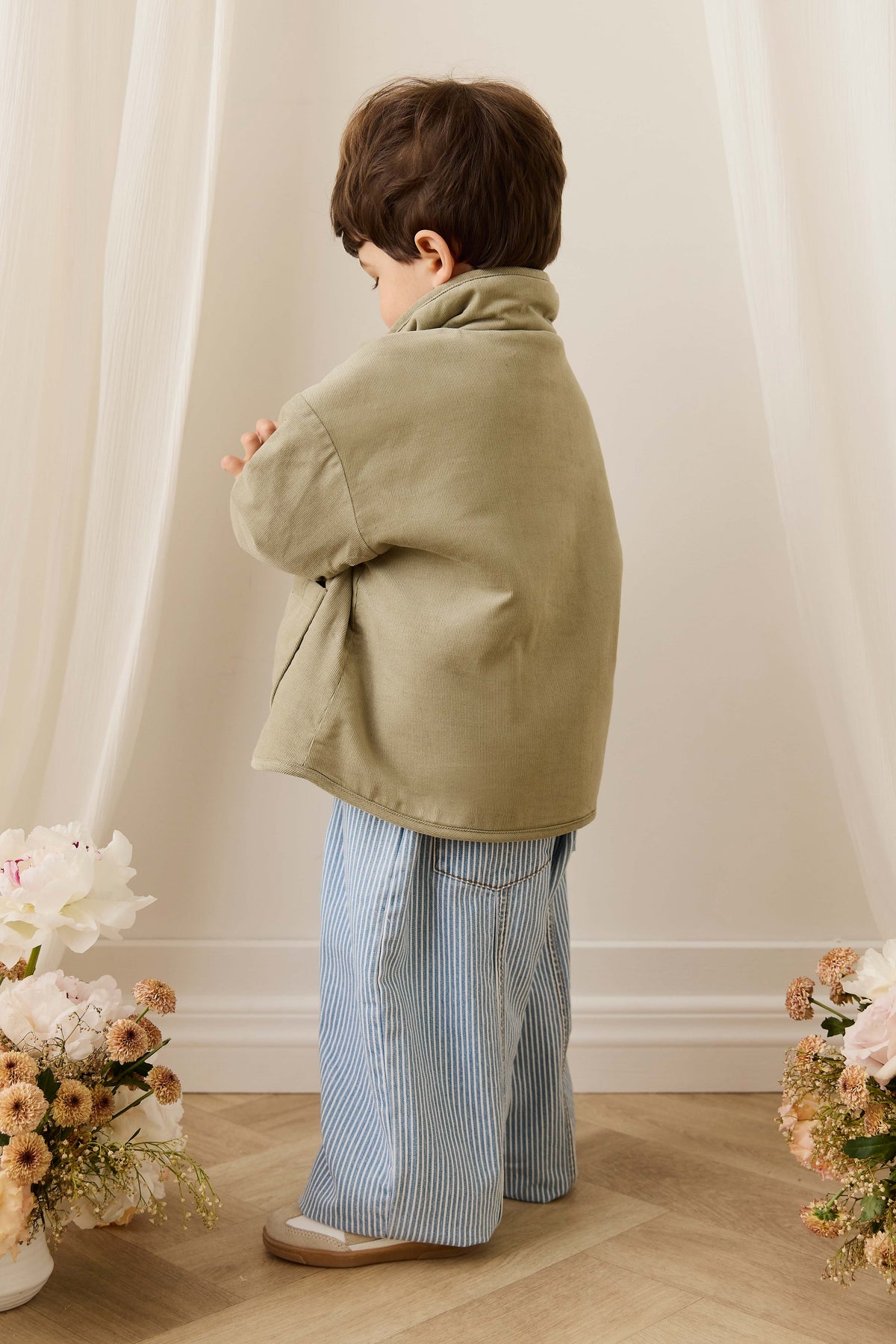 Veste en velours côtelé de coton inspirée du lichen, avec boutons-pression et poches avant pour enfants