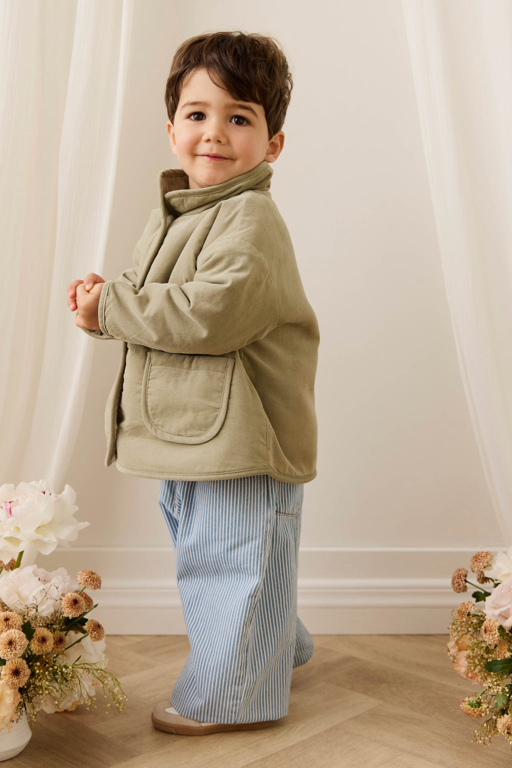 Veste en velours côtelé de coton inspirée du lichen, avec boutons-pression et poches avant pour enfants